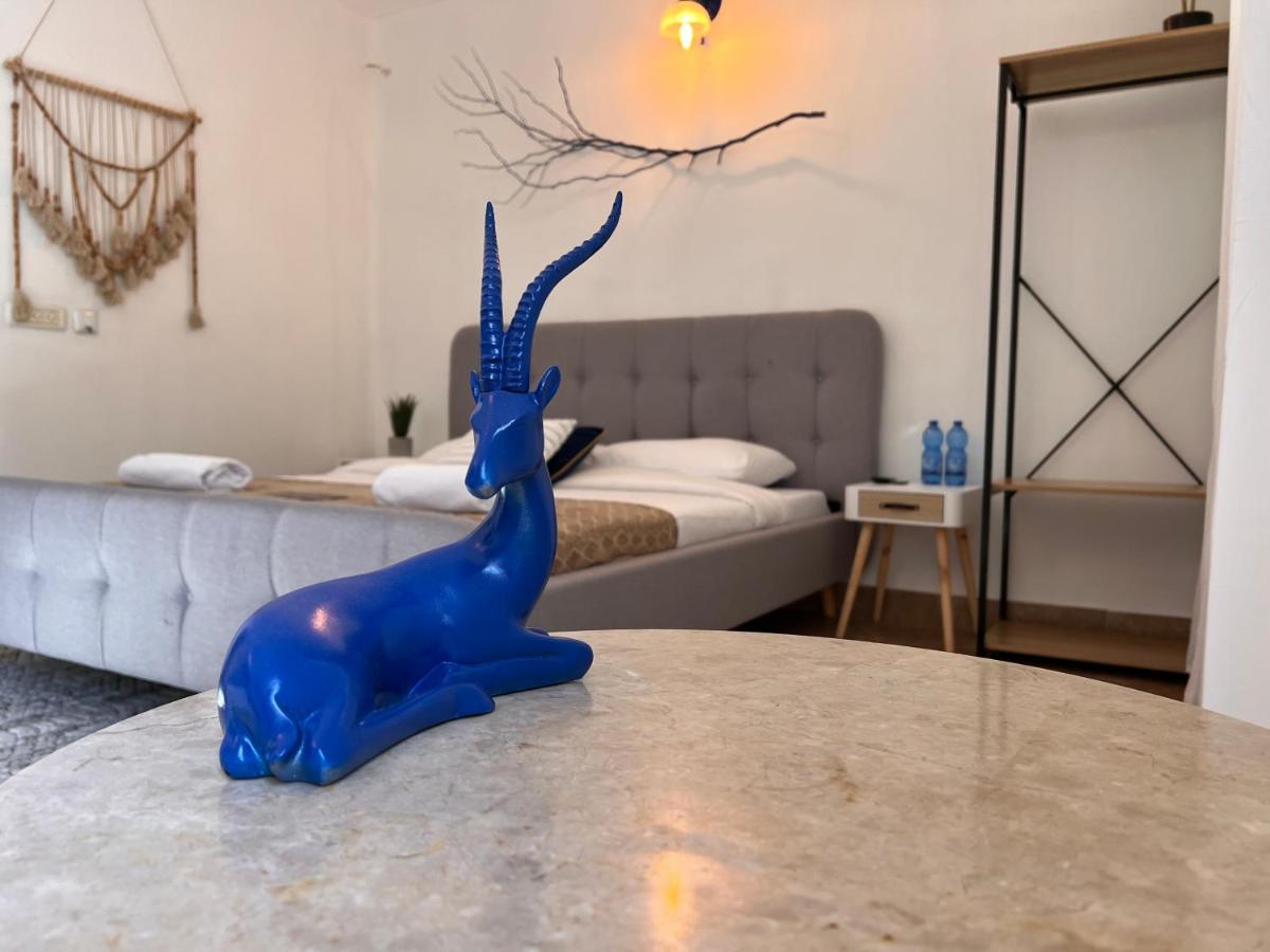 Lord Of The Dead Sea By Crown Neve Zohar Exterior foto